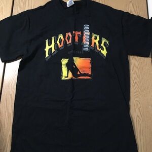 #9 New Washed Men’s Vintage Hooters Girl Silhouette T-shirt Black Small & Medium